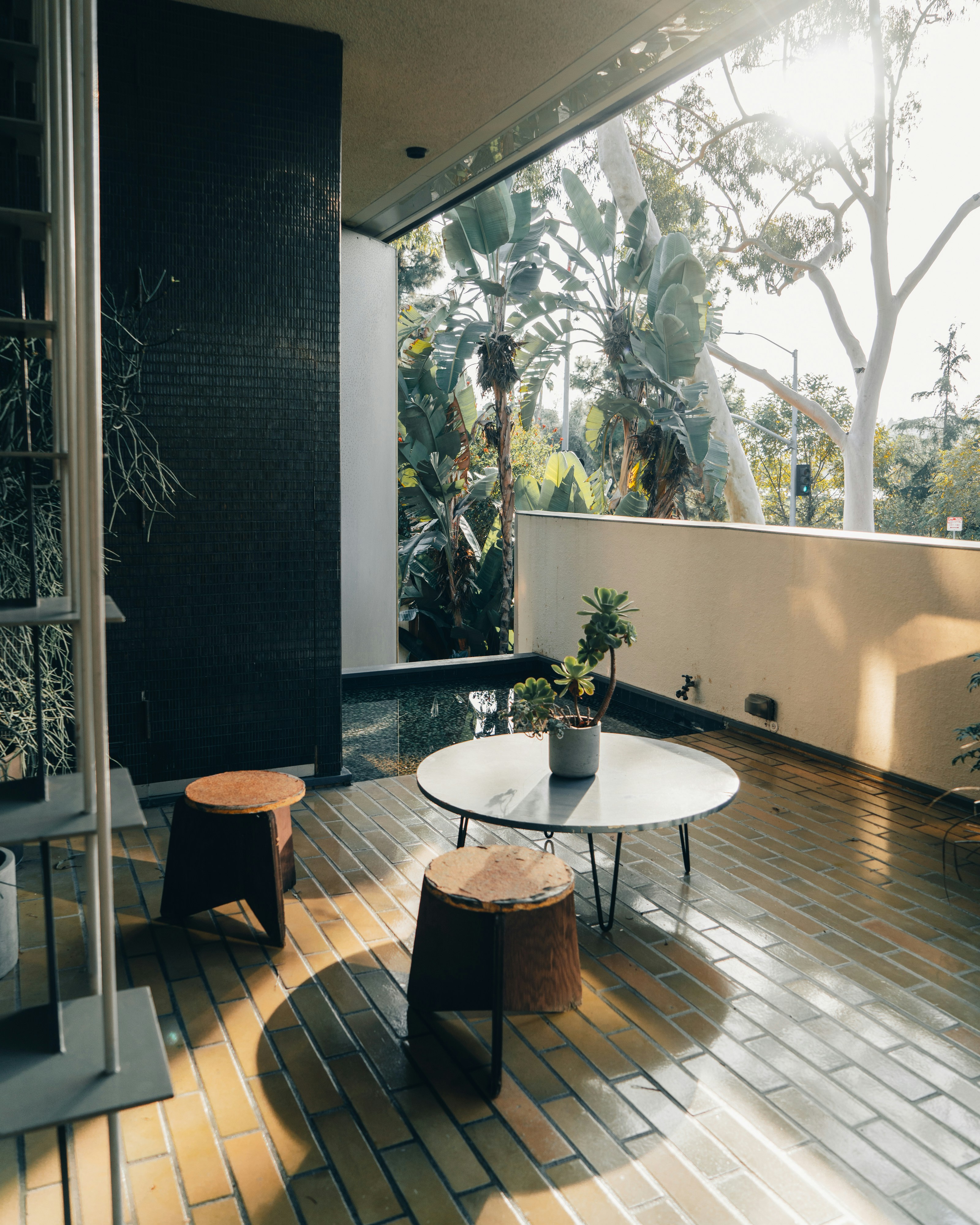 Modern workspace